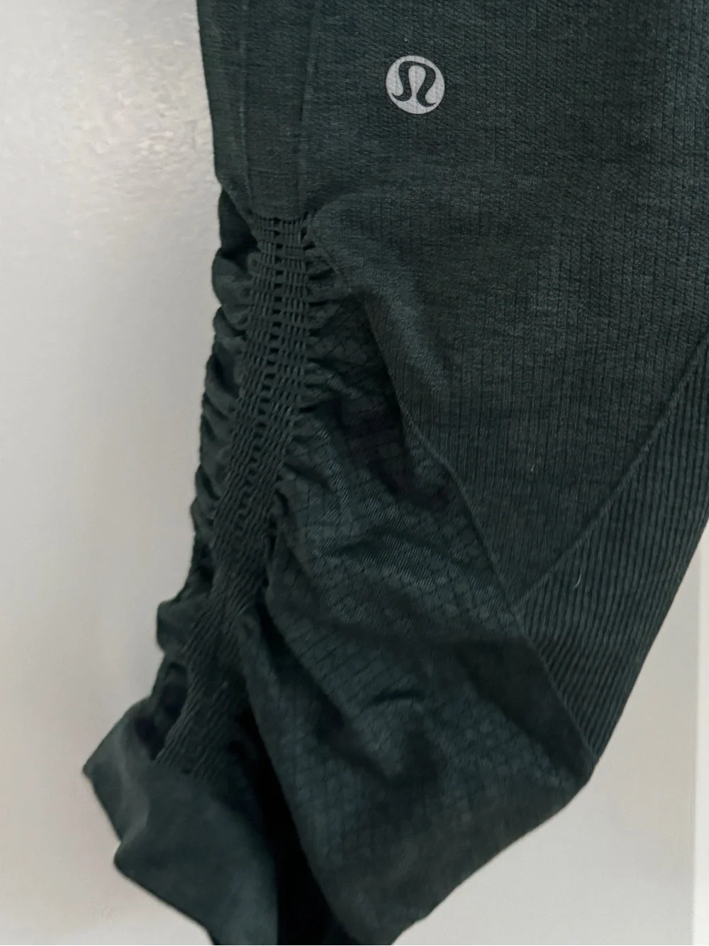 Lululemon In The Flow Crop II Size 4